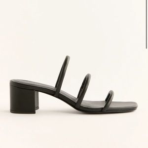 New Reformation Soraya Tubular Sandal -Black